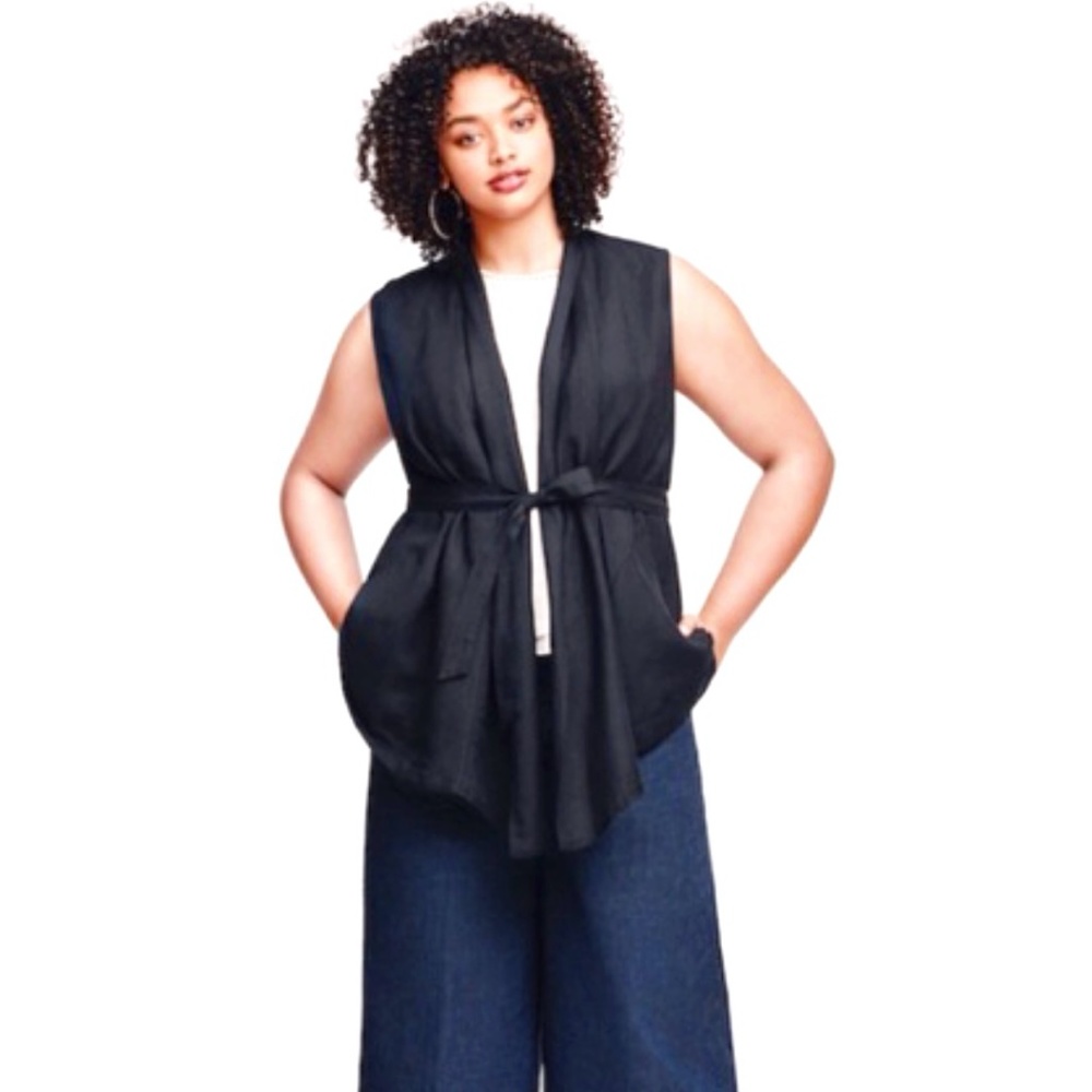 WhoWhatWear Belted Vest Black 4X